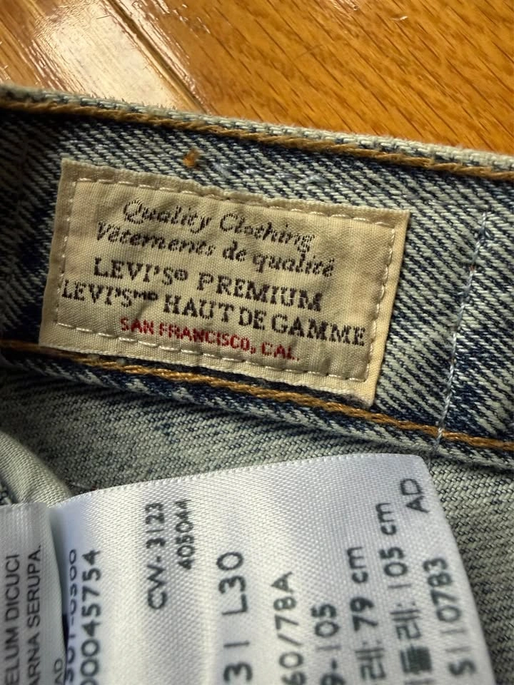 Levi's 501 Distressed Jeans - photo 3
