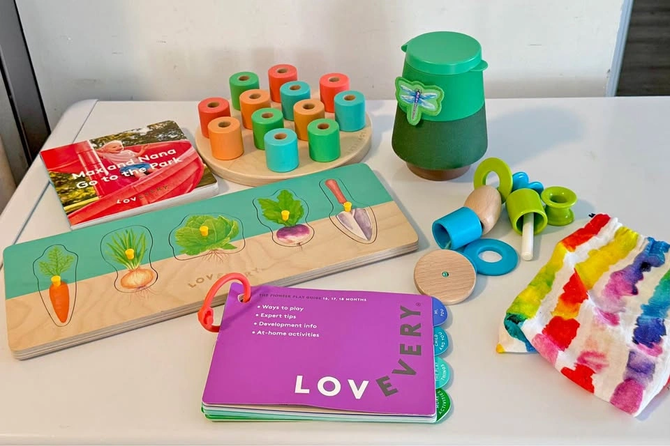 Lovevery 16-17-18 months playing set