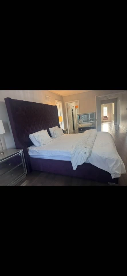 High-End Tufted Velvet King Bed - Hotel Style Wingback Bed - photo 3