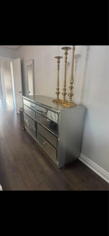 Modern Mirrored Bedroom Set: Dresser, 2 Nightstands, Chest - photo 2