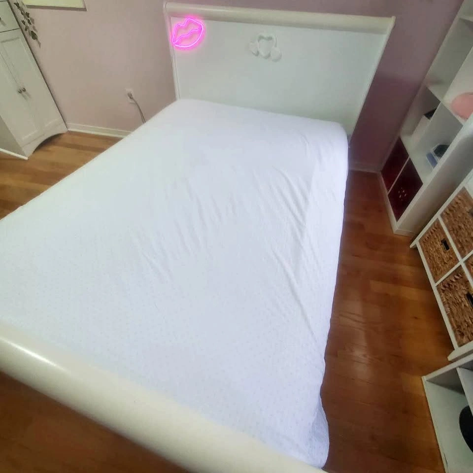 Girls White Heart Sleigh Bed Frame Double / Full NO Mattress