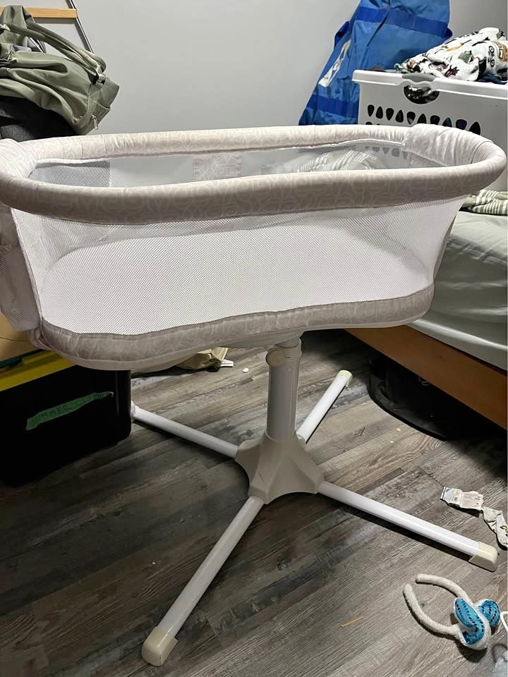 Halo swivel sleeper bassinet