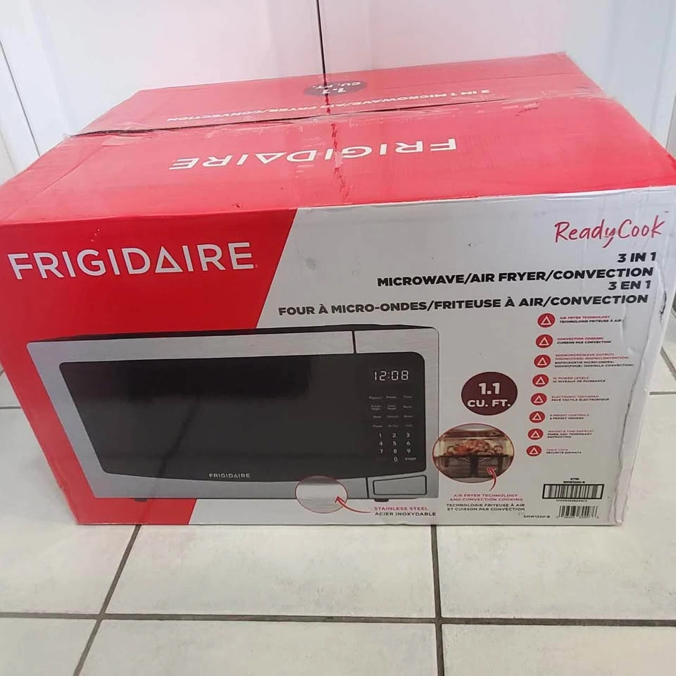 Frigidaire 3in1 Microwave Air Fryer Convection HAS SHIPPING DENT - photo 2