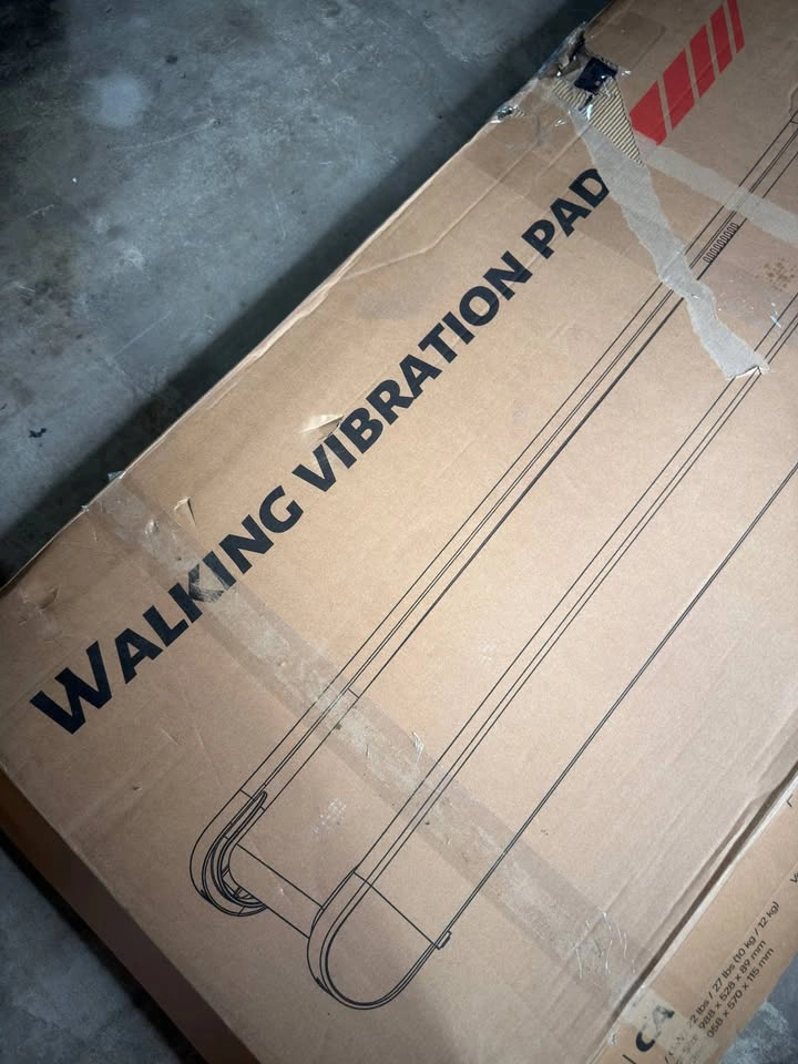 Sperax 4-in-1 Walking Pad with Vibration 2.5HP | BNIB - photo 3