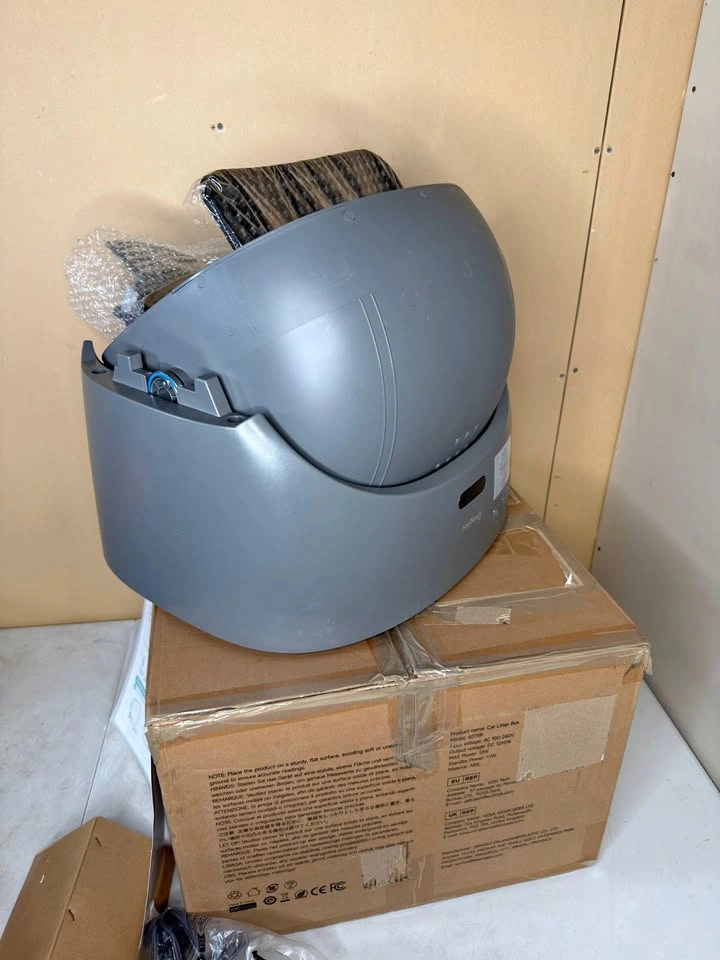 FEELNEEDY Automatic Self-Cleaning Cat Litter Box
