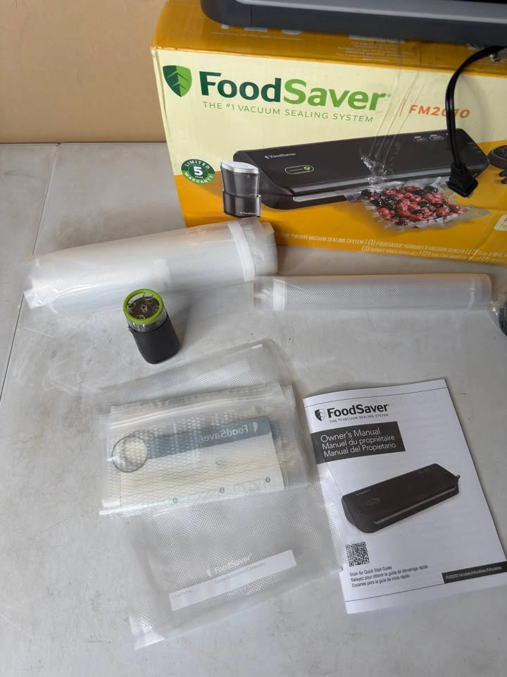 FoodSaver Vacuum Sealer Machine with Portable Handheld Sealer - photo 2