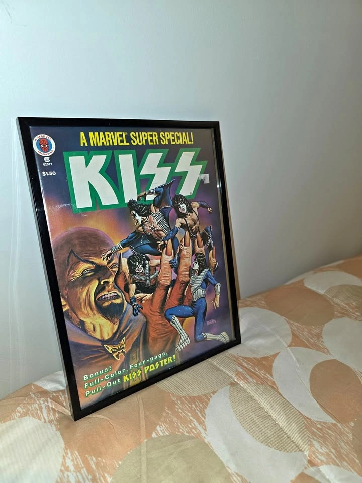 1978 Marvel Comics Super Special #5 – KISS with Poster