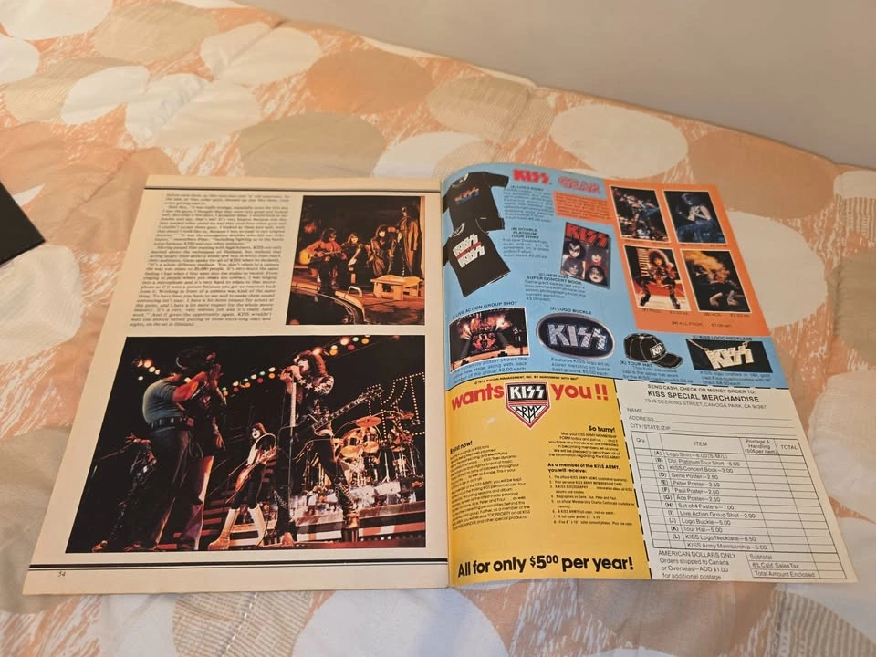 1978 Marvel Comics Super Special #5 – KISS with Poster - photo 5