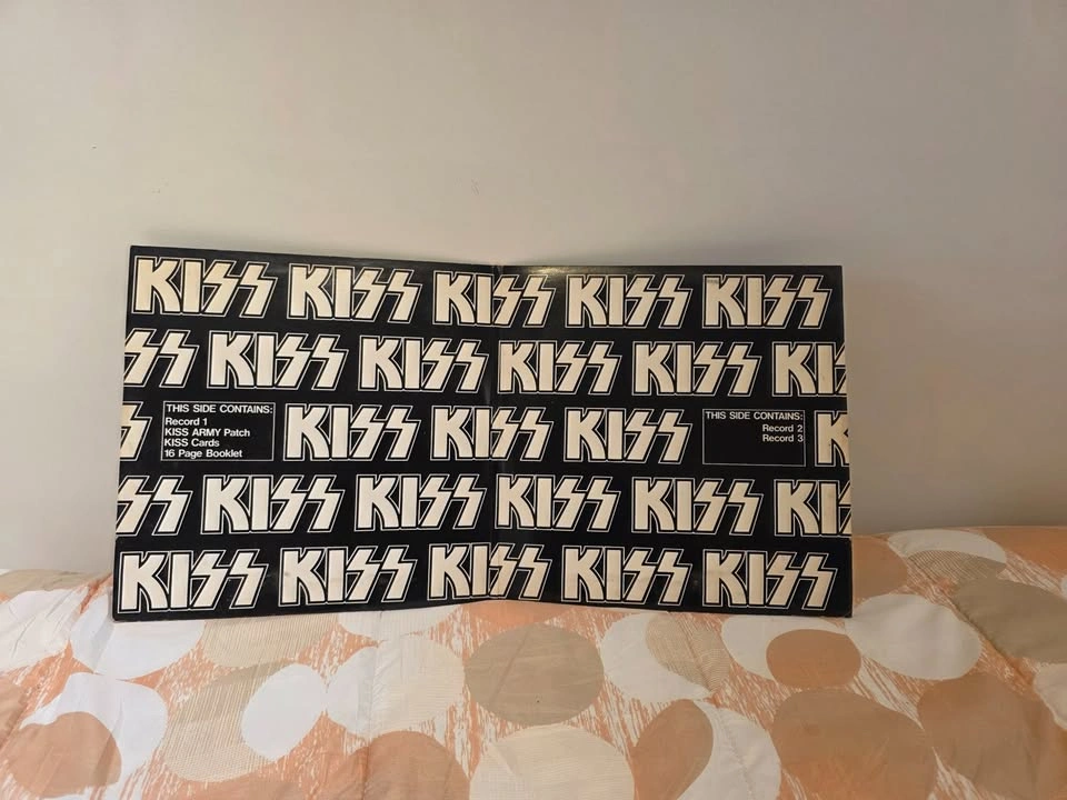 KISS Originals 3-LP Box Set with 16-Page Booklet – Vintage Colle - photo 3