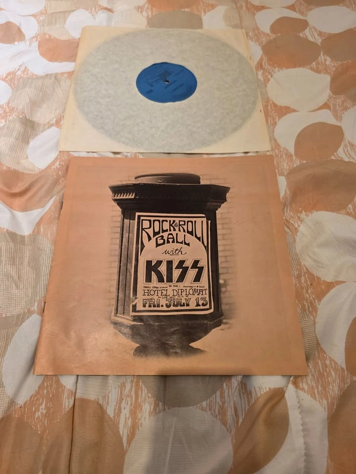 KISS Originals 3-LP Box Set with 16-Page Booklet – Vintage Colle - photo 5