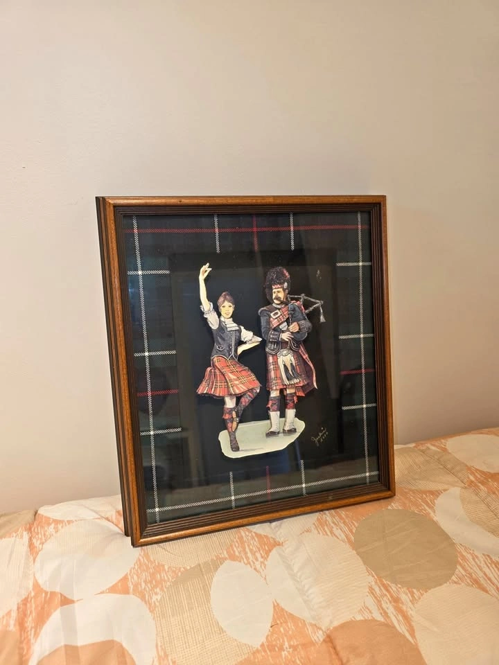 3D Scottish Shadow Box Artwork – Highland Dancer & Bagpiper