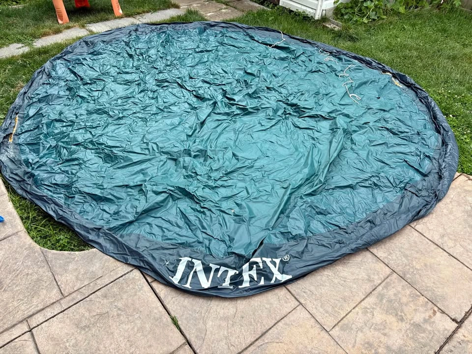 Intex pool cover -for up to 12’ above ground pool