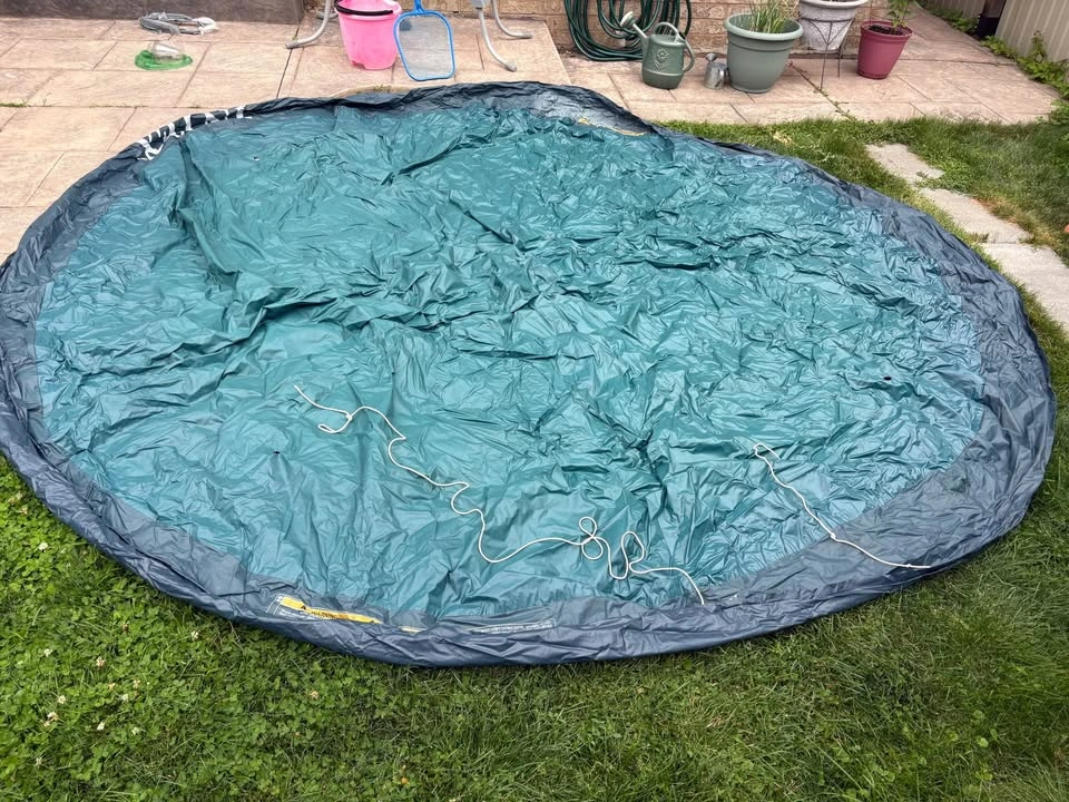 Intex pool cover -for up to 12’ above ground pool - photo 2