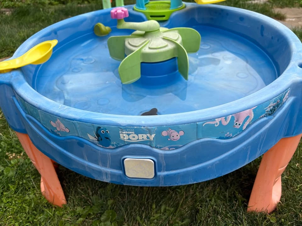 Step 2 water table - photo 3