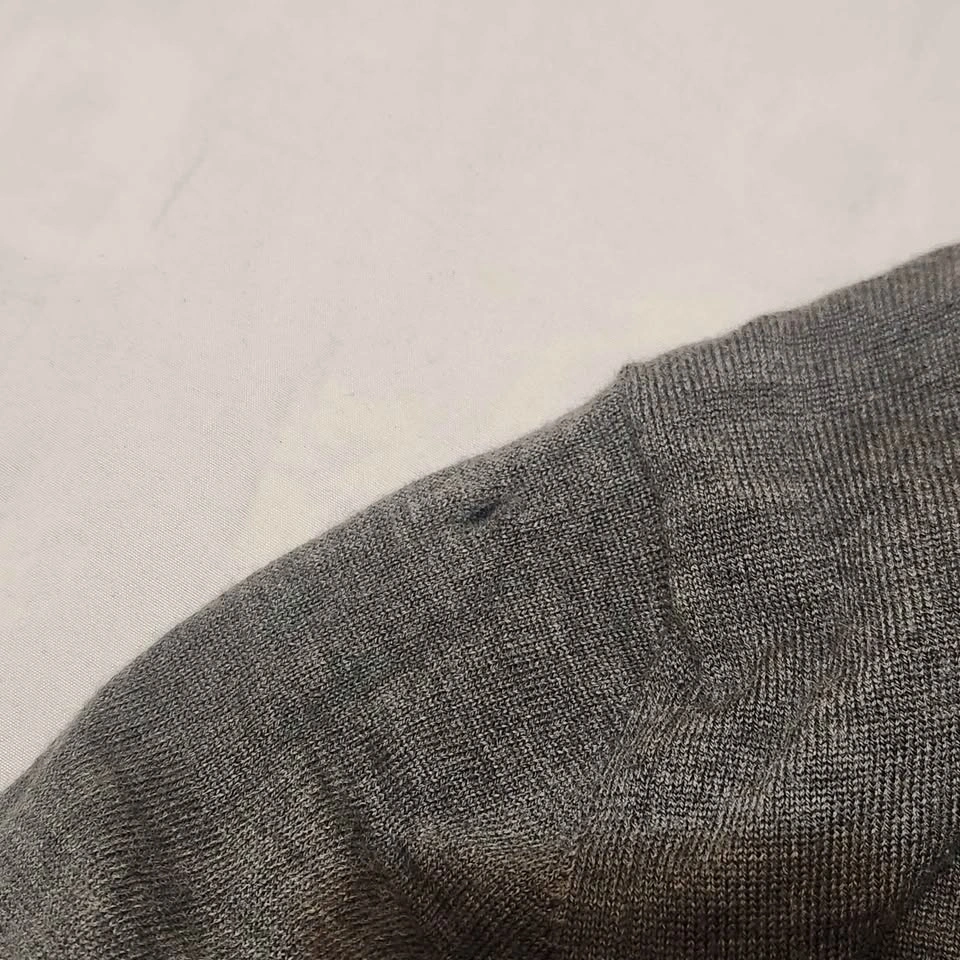 Harry Rosen – Made in Italy – 100% Merino Wool – Size L - photo 4