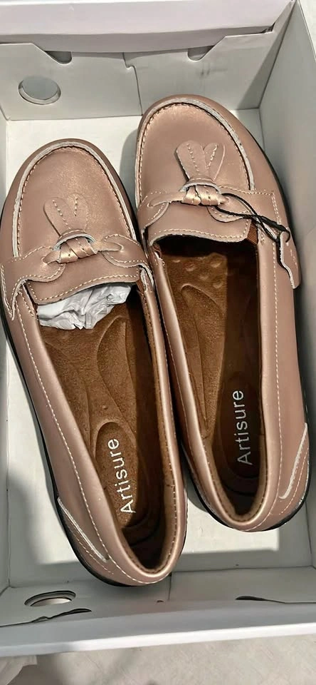 Artisure Women's Rose Gold Loafers size 10