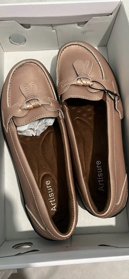 Artisure Women's Rose Gold Loafers size 10 - photo 2