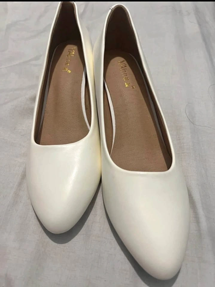 Cream colour Yahn Women's Heels - Size CN42