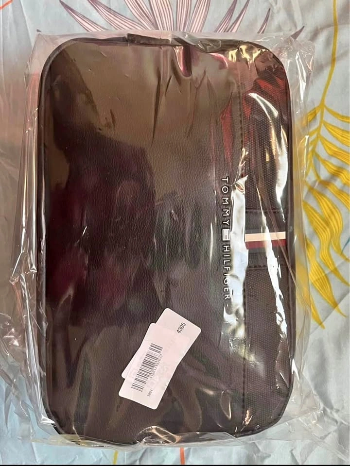 Brand New Tommy Hilfiger Wash Bag