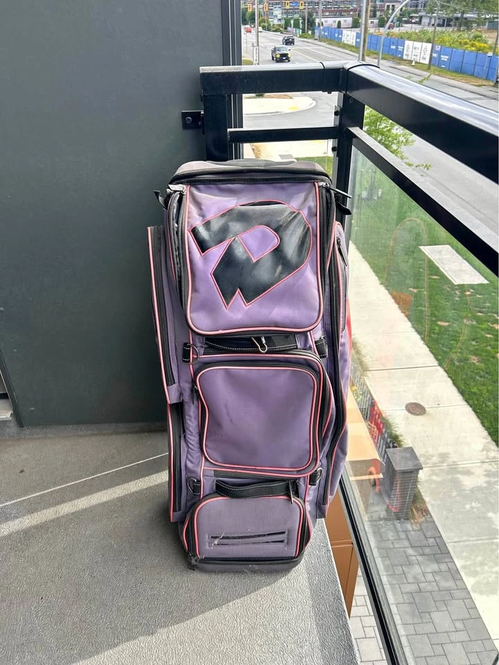 DeMarini roller softball/baseball bag
