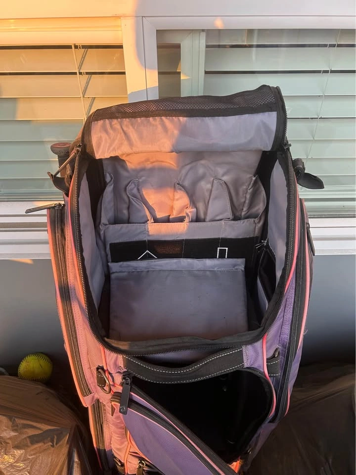 DeMarini roller softball/baseball bag - photo 2