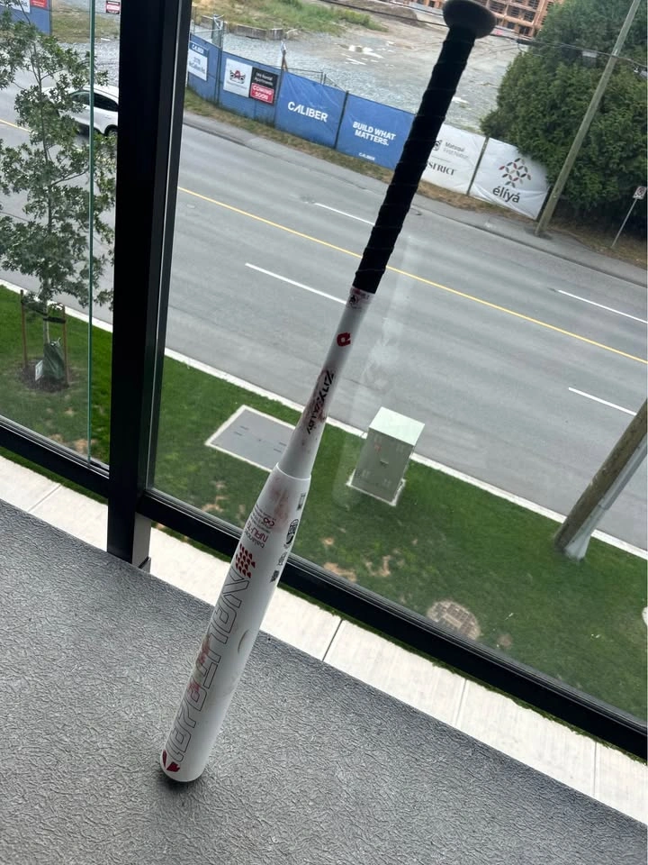DeMarini Nautalai 26ounce balance bat - photo 2