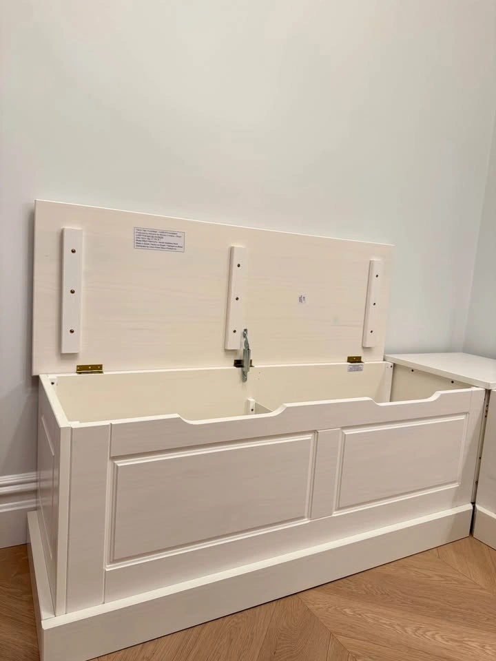 Linon Harris White Solid Pine Backless Nook with Storage - photo 2