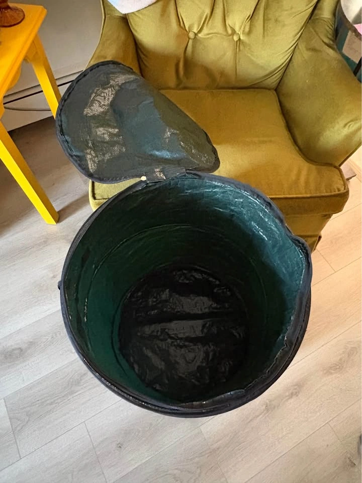 Coghlan’s Large Pop-Up Bin with Zipper Lid - photo 4