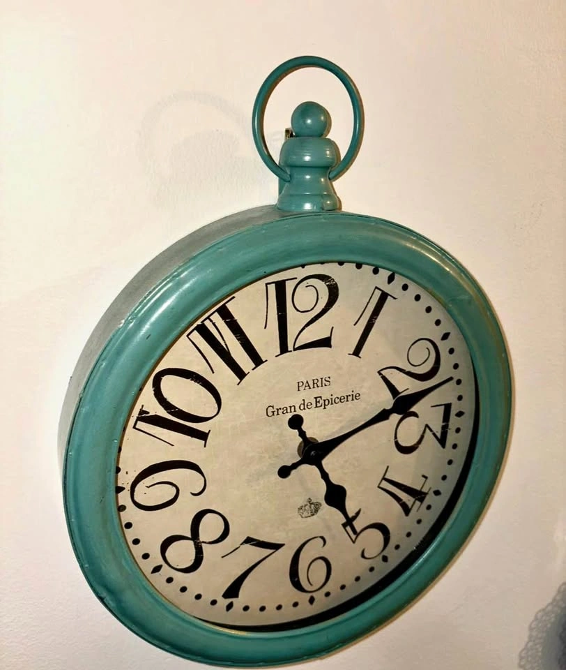 Green Vintage Metal Wall Clock