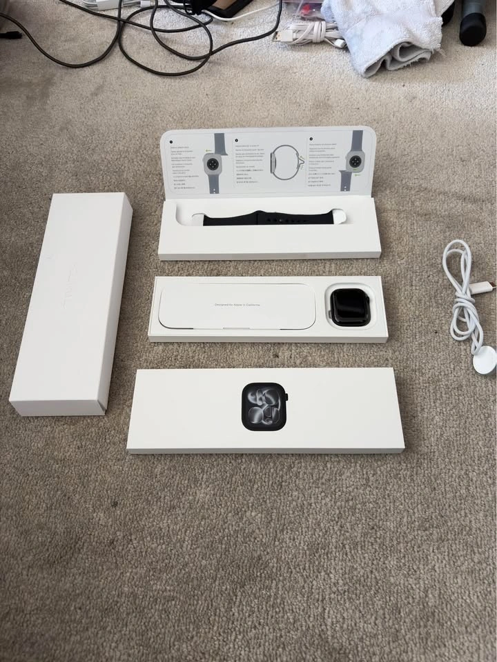 Apple Watch Series 11, 42mm - photo 2