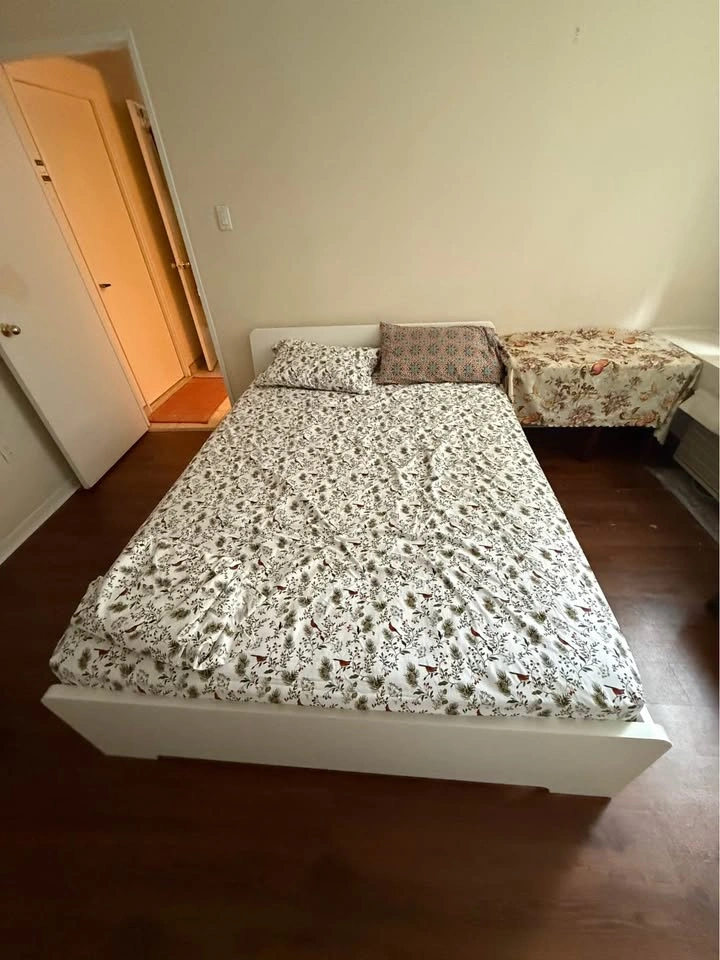 Queen size - BED FRAME ONLY - photo 3
