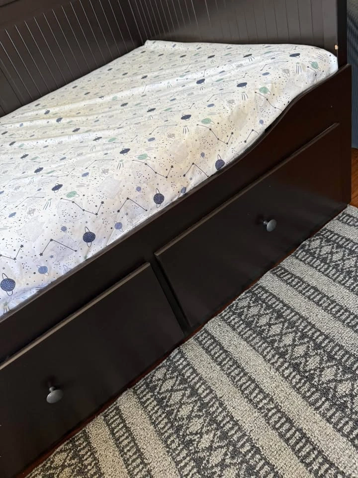 IKEA sofa bed - photo 2
