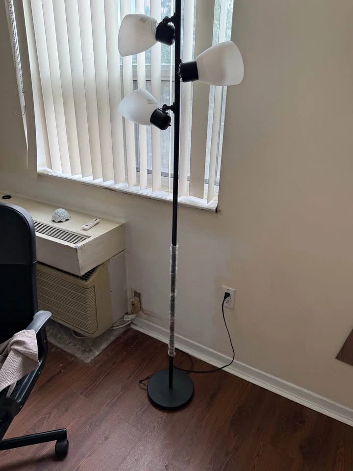 Light stand - photo 3