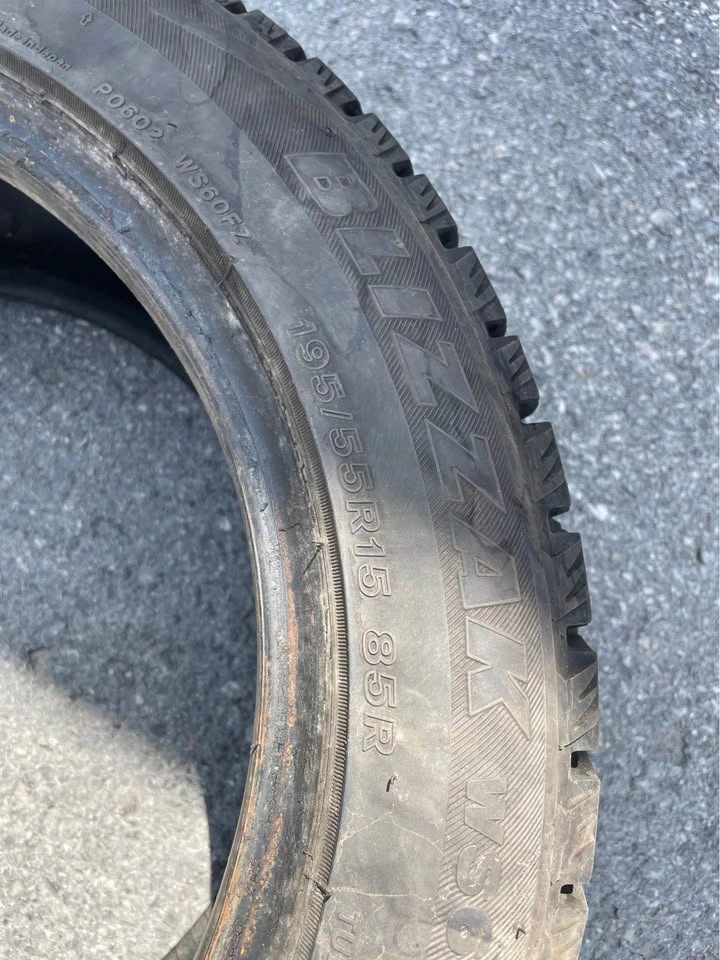 4 Bridgestone Blizzak Winter Tires 195/55R15 85R - photo 3