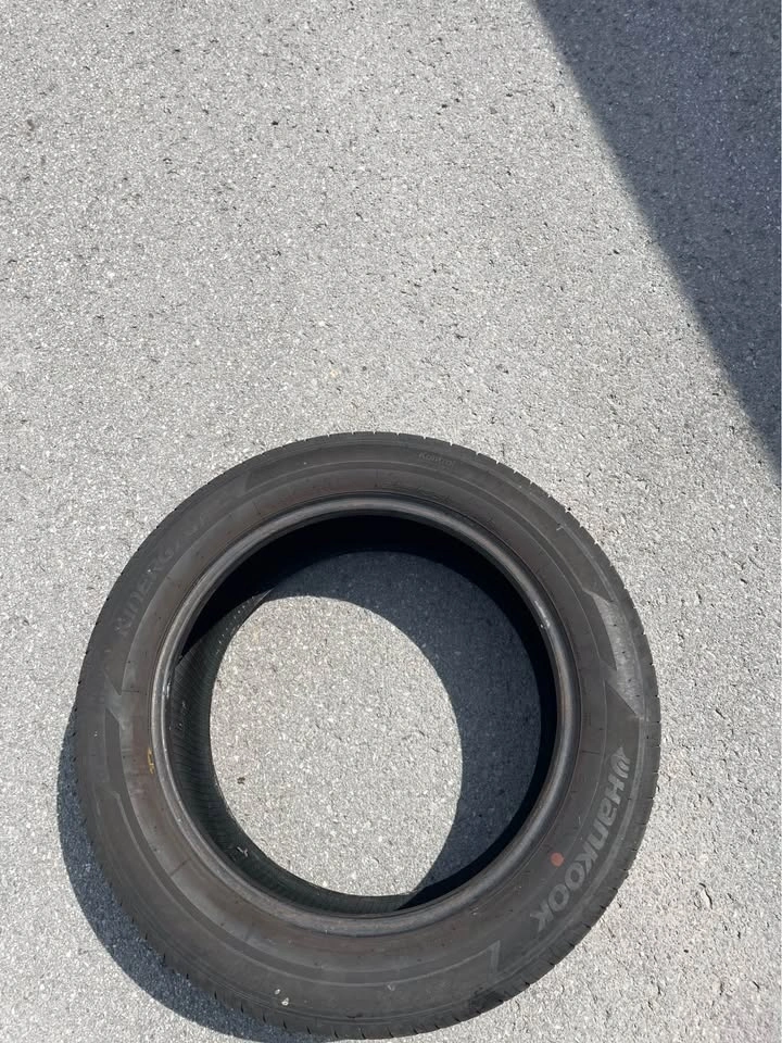 Hankook Kinergy GT Tire 225/55R18 X4 - photo 4