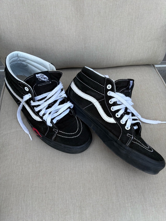 2 pairs of men’s vans size 10.5 - photo 2