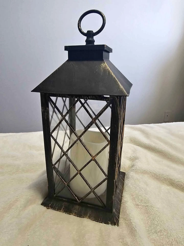 Flickering Lantern - Battery Operated