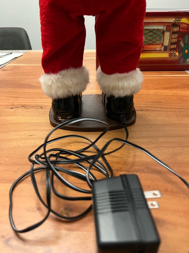Jingle Bell Rock Santa - photo 4