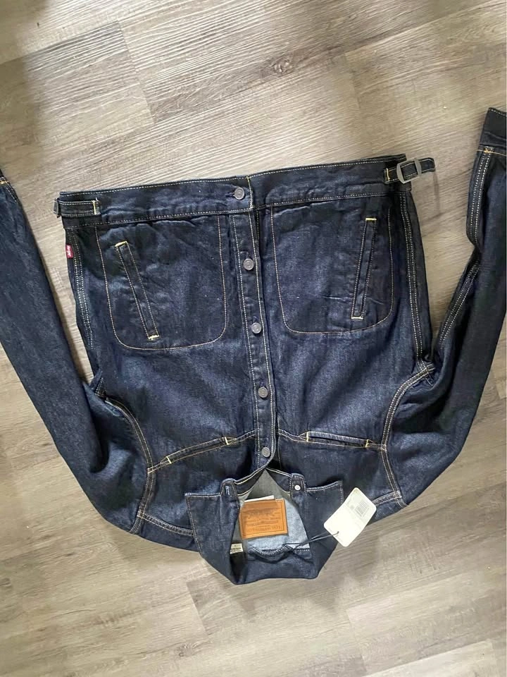 Levi's Premium Denim Jacket Size M
