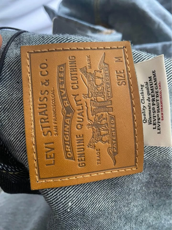 Levi's Premium Denim Jacket Size M - photo 2