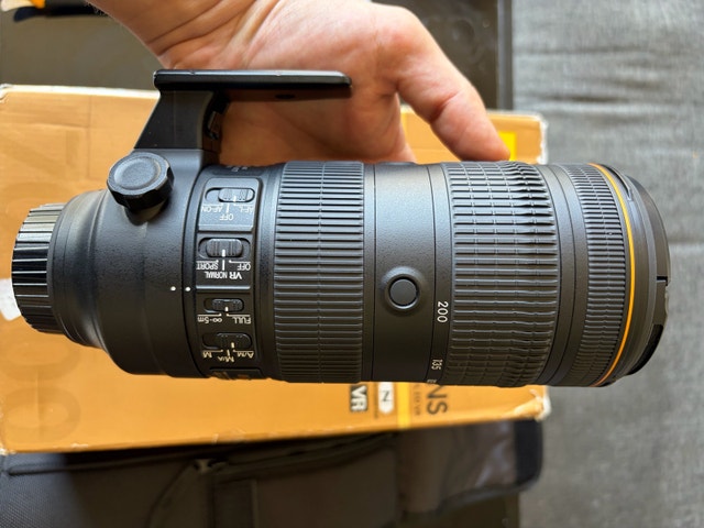 Nikon AF-S Nikkor 70-200mm f/2.8E FLED VR Lens - photo 2