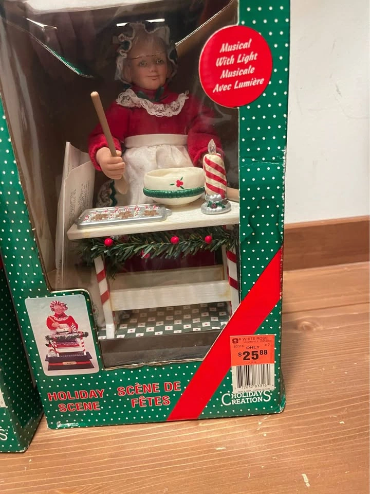 Christmas Santa and Mrs. Claus Holiday Scene - photo 2