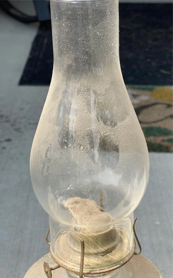Two vintage oil lamps glass - just used for display - photo 3