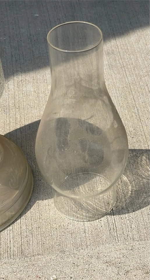 Two vintage oil lamps glass - just used for display - photo 4
