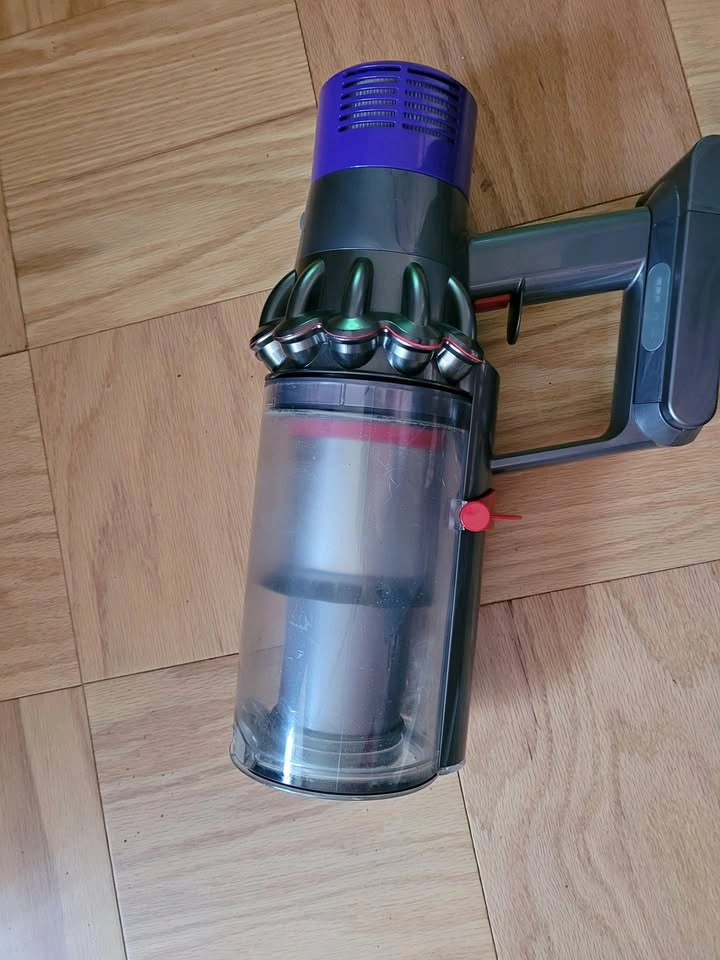 Dyson sv12 v10 vacuum Parts Untested