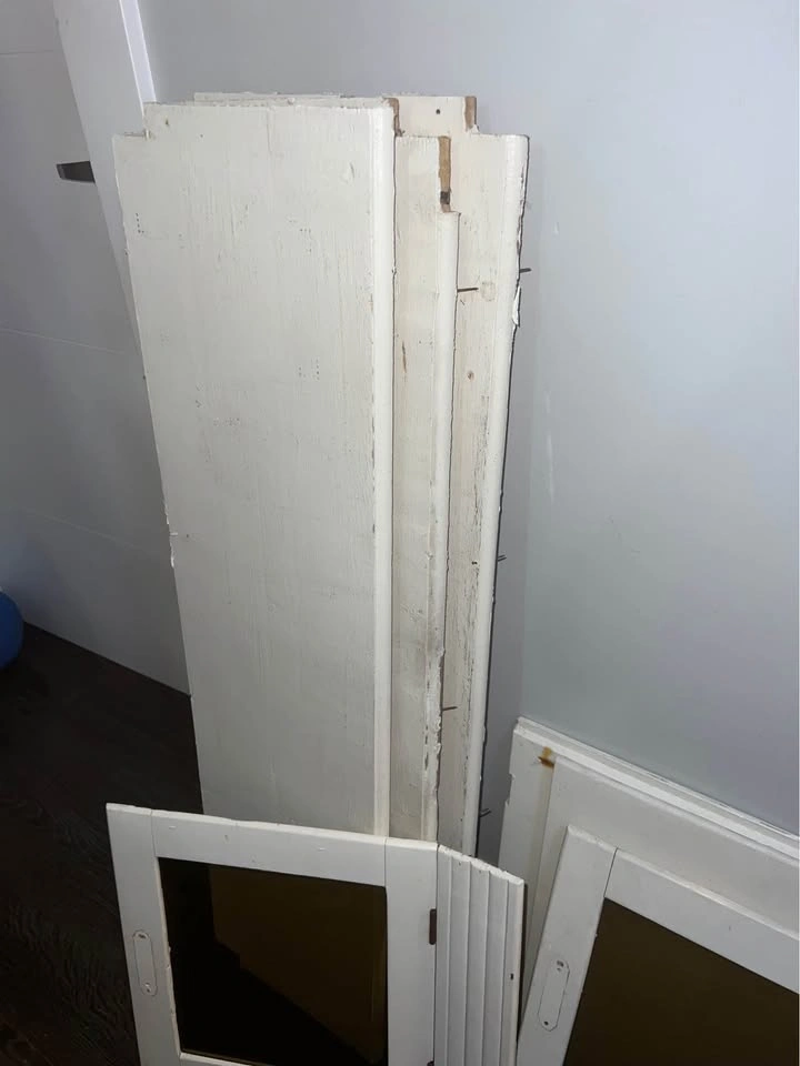 Vintage Art Deco Salvage Lot: Glass Doors & Buffet Doors - photo 4