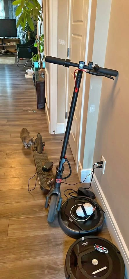 Gyroscopes j30 scooter with charger