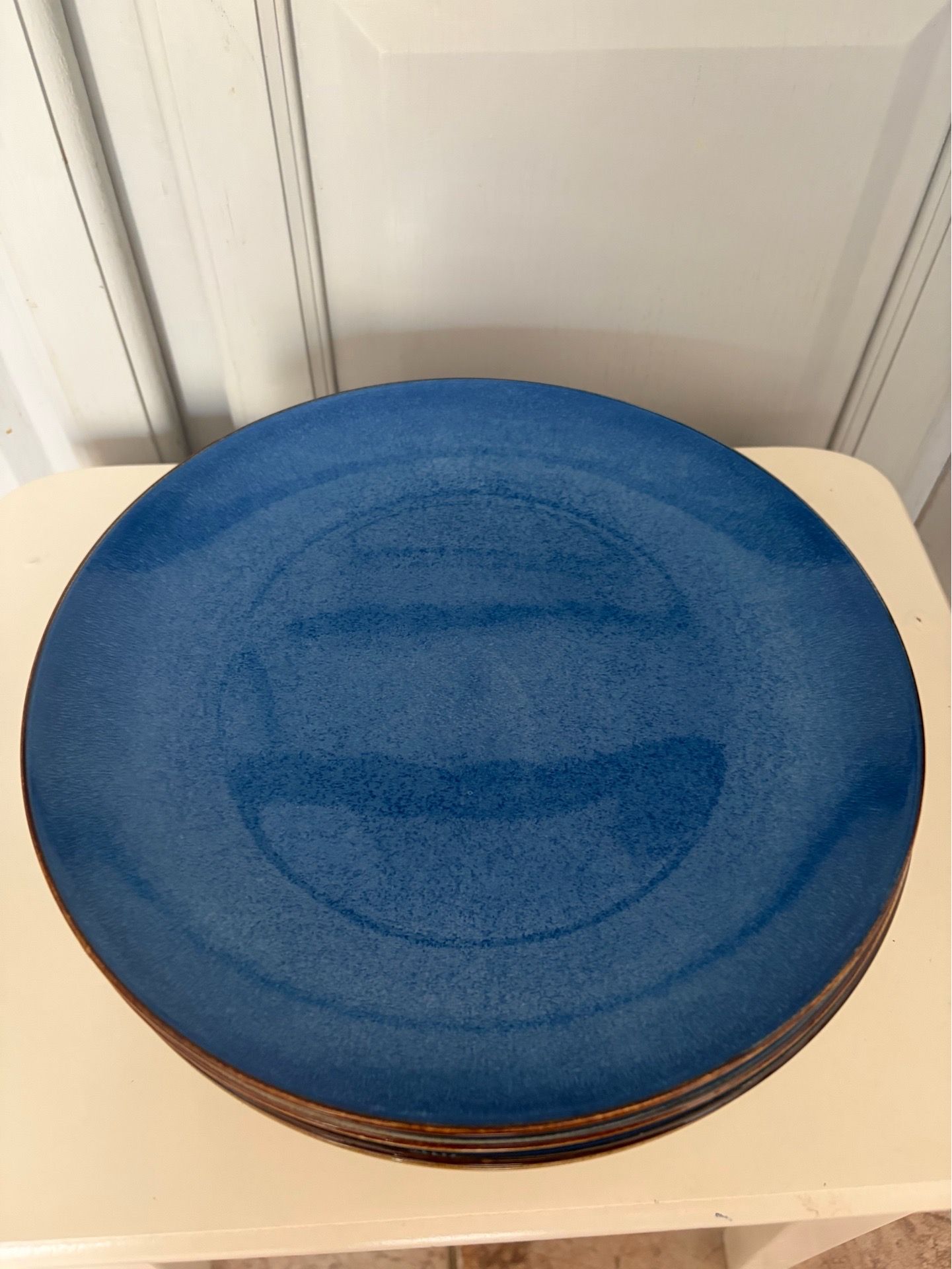 Dinner plates x 4 - photo 2