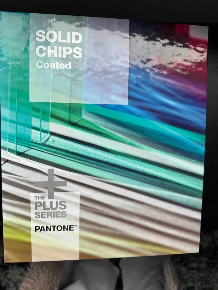 Pantone Plus Series Professional Colour Library - photo 5