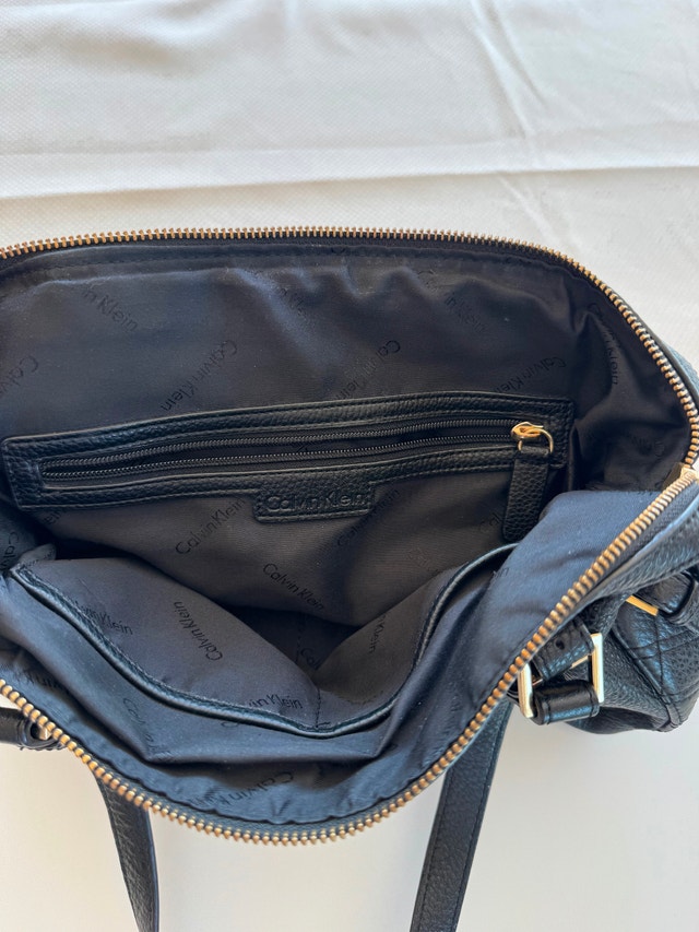 Authentic Leather Calvin Klein Handbag - photo 2